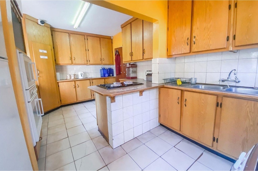8 Bedroom Property for Sale in Schoemansville North West